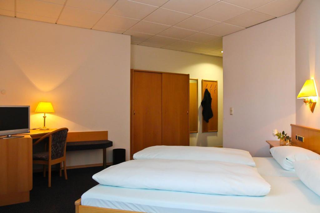Zum Brau-Toni Hotel Dietfurt Room photo